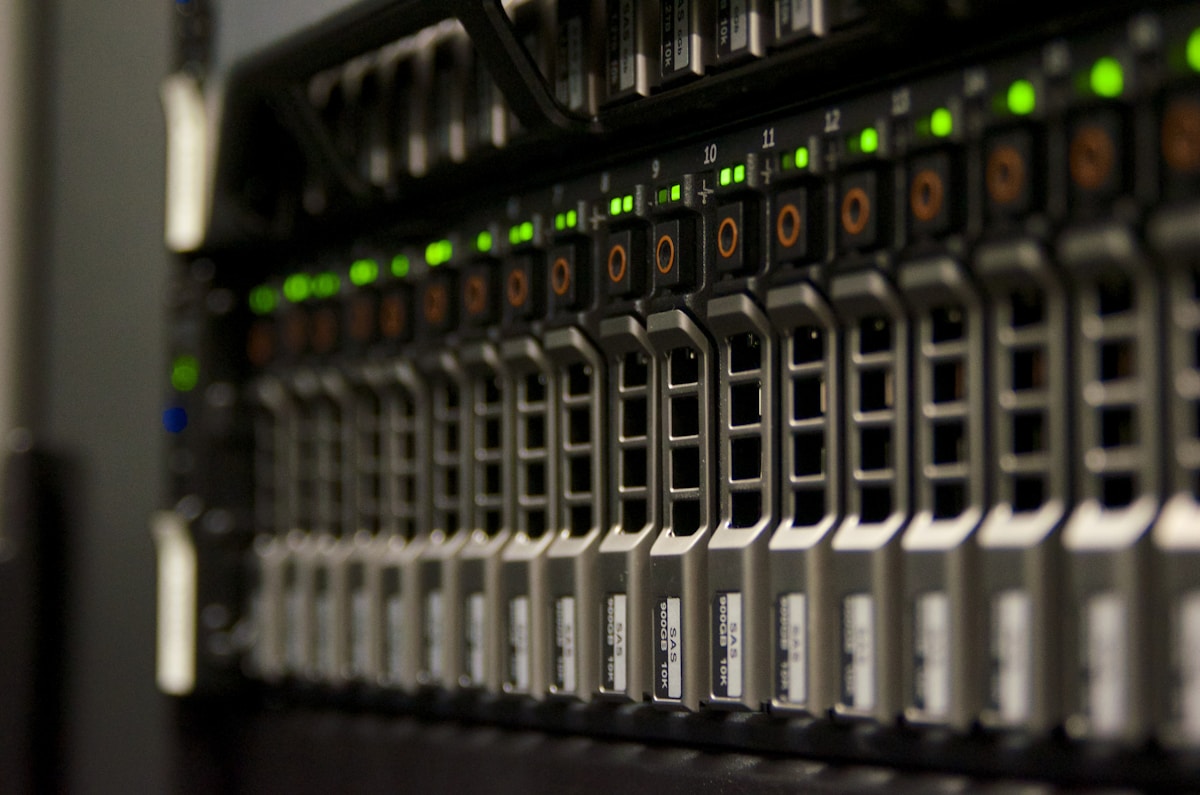 记一次 Devtron 部署 502 排障：从 nginx 到 ALB 安全组
